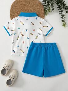 SHEIN 幼童男童夏季休閒兩件套，包含棕櫚樹與船隻印花領子 Polo 衫及彈性腰圍短褲，時尚舒適，適合 6 個月至 3 歲男童，適合日常穿著、戶外活動及返校 - 藍色 - 查看 2