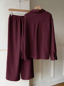 SHEIN EZwear 酒紅色編織騎士刺繡長袖襯衫與長褲休閒套裝 - 酒紅色 - 查看 2
