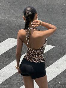 Muchica 女款性感時尚街頭豹紋短版露背前綁帶背心與短褲運動套裝，夏季 - 棕色 - 查看 3