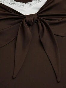 Sweetra Áo thun nữ cỡ lớn kiểu Bohemian màu nâu, cổ bẻ xếp nếp thắt nơ phía trước, tay ngắn, phong cách retro thường ngày, thích hợp cho mùa xuân/hè. - Cà phê nâu - Xem 4