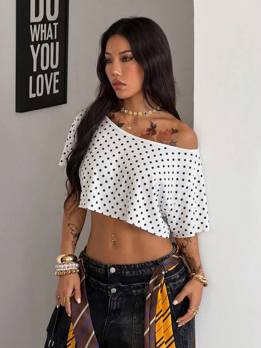 Coolane 女款夏季外出休閒日常街頭風波點白色修身不對稱單肩短版T恤