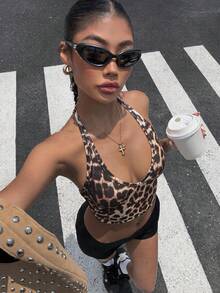 Muchica 女款性感時尚街頭豹紋短版露背前綁帶背心與短褲運動套裝，夏季 - 棕色 - 查看 2