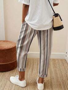 EMERY ROSE Grey Plus Size Striped Drawstring Elastic Waist Rolled Hem 3/4 Length Casual Pants - Grey - View 2