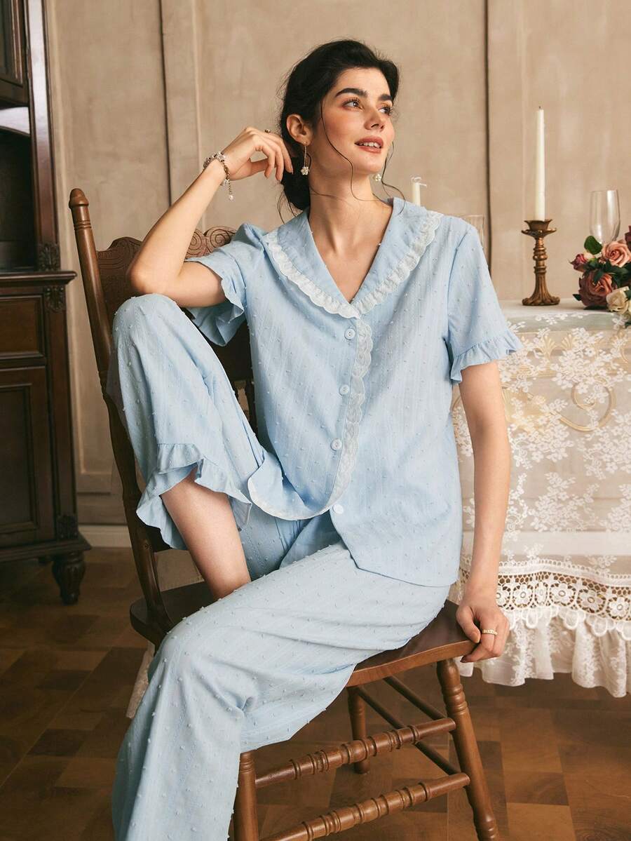 Côtesoire 法式優雅緹花棉混紡舒適梭織面料翻領對比荷葉邊飾女款睡衣套裝 - 藍色 - 查看 1