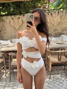 SHEIN Swim 新款春夏爆款 3D 花卉鏤空露肩白色時尚女款一件式海灘度假泳衣 - 白色 - 查看 10