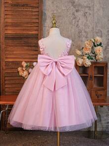 SHEIN Glamorique Kids 女孩粉色冬季婚禮生日派對花童公主禮服，薄紗亮片刺繡花卉設計 - 淺粉色 - 查看 2
