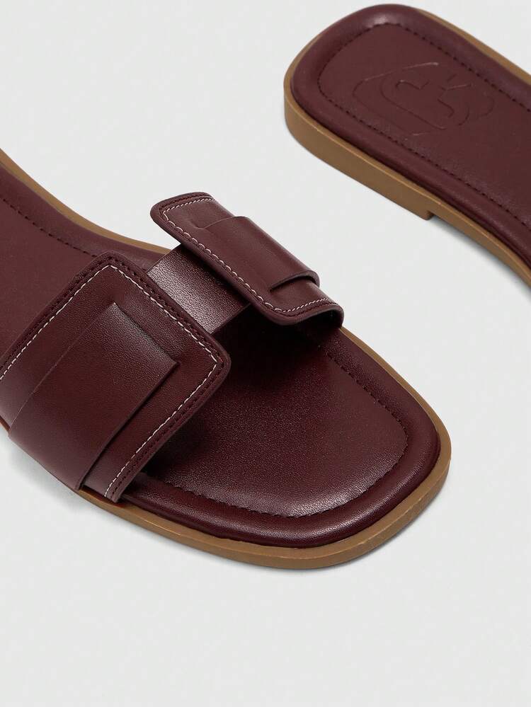 CUCCOO BIZCHIC Summer New Burgundy Beach Vacation Casual Ladies Flat Sandals