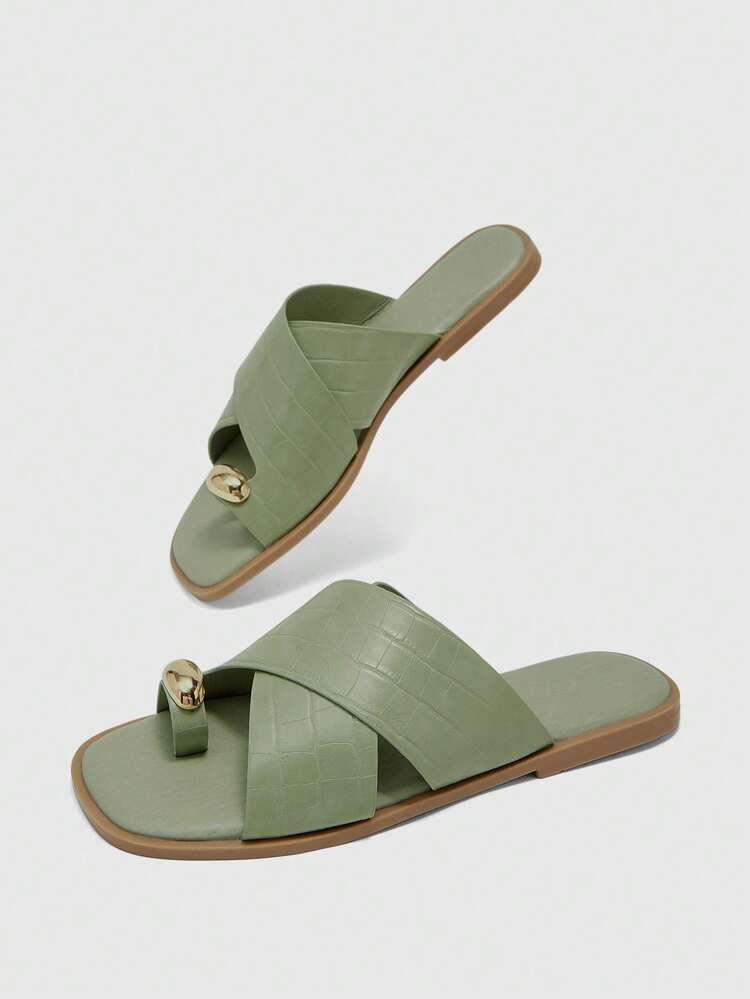 CUCCOO BIZCHIC Ladies Fashion Cross With Green Embossed Foot Clip Metal Buckle Small Square Toe Flat Sandals Comfortable Flat Sandals Slippers Suitable For Commuting Beach Vacation Ladies Flat Sandals