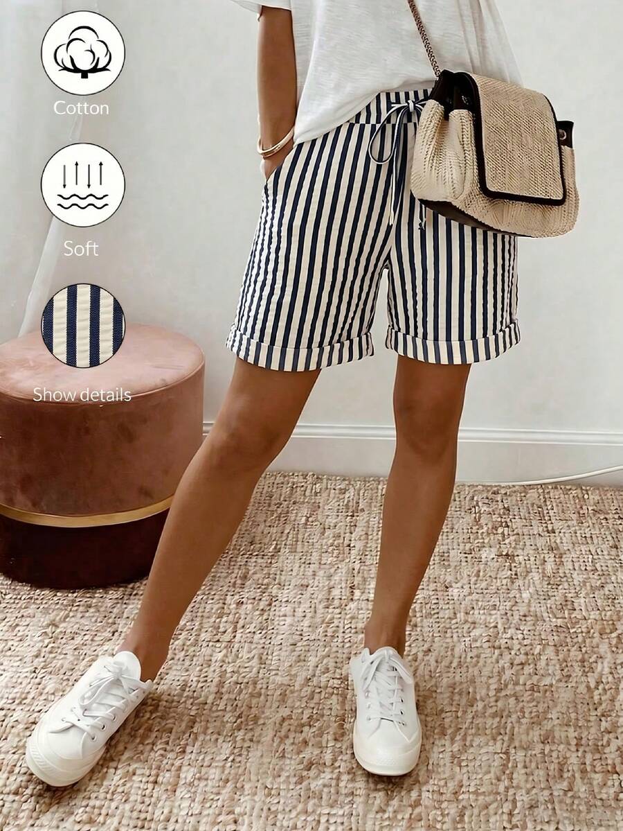 SHEIN Holidaya Short décontracté d'été pour femmes en mélange de coton à rayures, tenue de plage pour les vacances
