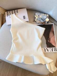Resyla Fashion Casual Basic Fitted White One-Shoulder Ruffle Hem Plus Size Tank Top - White - View 4