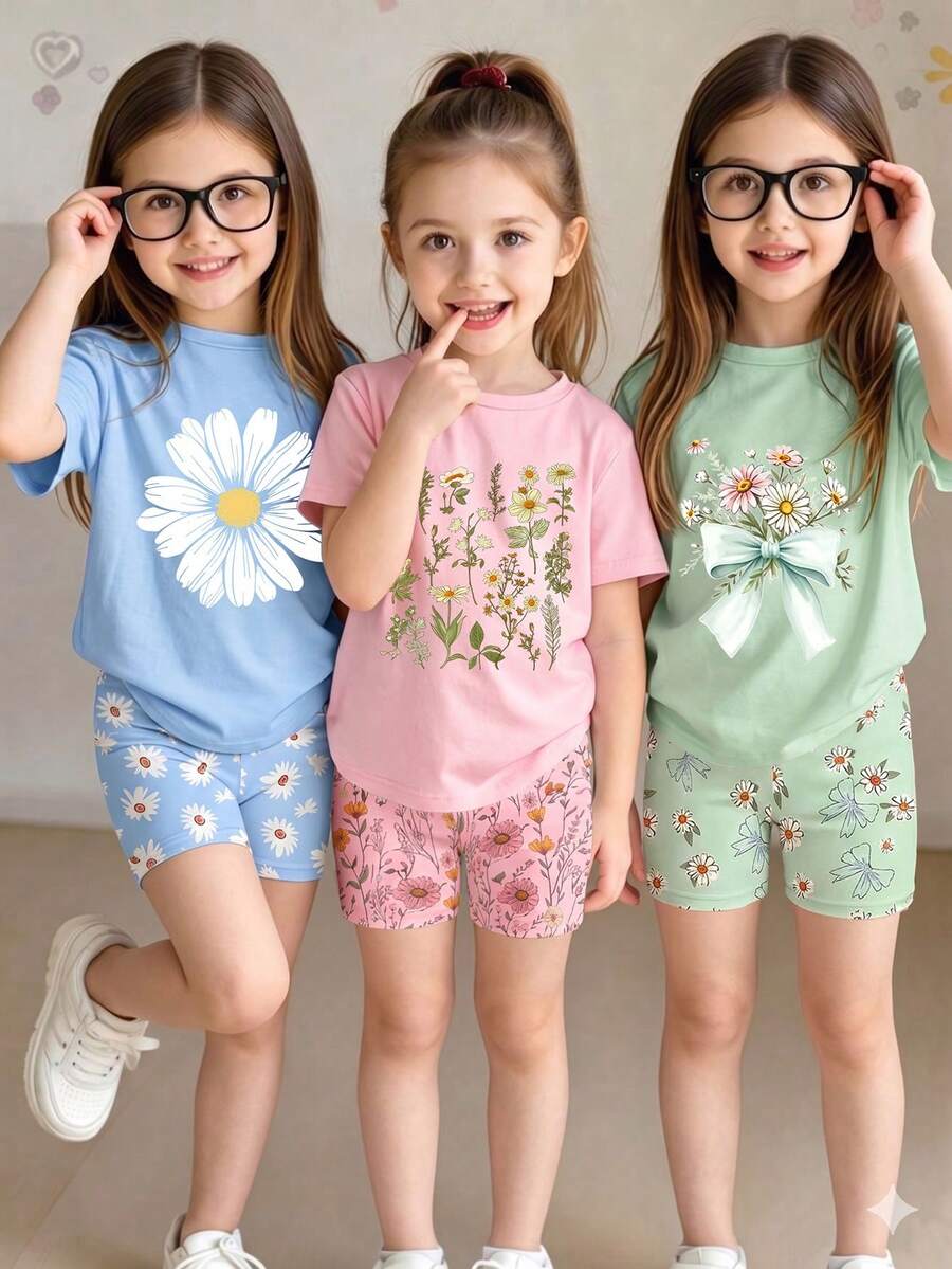 SHEIN 3套女童幼兒短袖圓領上衣與短褲套裝,花卉、花朵與蝴蝶結圖案,適合春/夏季,日常穿著,週末出遊,可愛夏季套裝,女童幼兒夏季T恤套裝 - 彩色 - 查看 1
