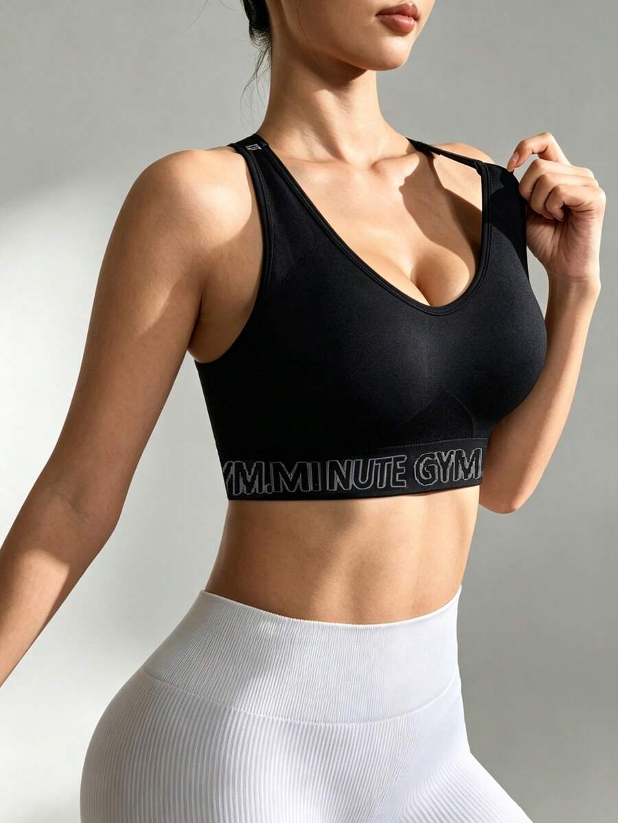 SHEIN 1件式女款字母印花透氣舒適運動內衣,健身上衣,女款健身服,女款健身套裝,健身服,女款運動裝 - 黑色 - 查看 1