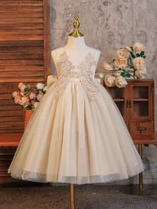 SHEIN Glamorique Kids 女童蝴蝶結裝飾百褶派對洋裝 冬季婚禮禮服 - 杏色 - 查看 2