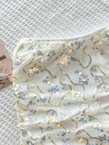 SHEIN Tween女孩黑色奶油黃白色波點白色花卉亮片休閒可愛裙子附內建內搭褲，度假秋季款 - 白色 - 查看 4