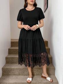 SHEIN LUNE 休閒大尺碼女款度假蕾絲拼接下擺圓領洋裝 - 黑色 - 查看 4