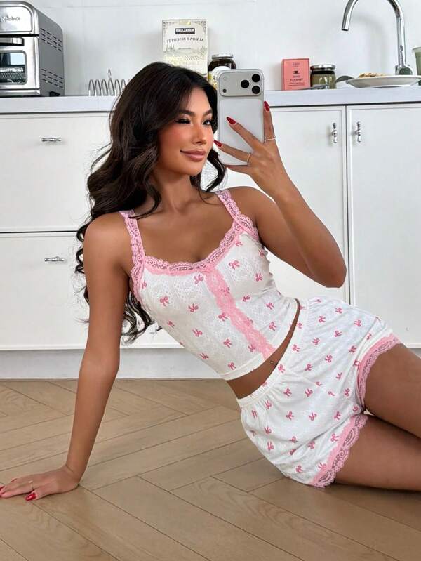 ZzzCrew Bộ đồ ngủ nữ camisole và quần short họa tiết nơ phối patchwork màu tương phản, ren, jacquard ôm sát