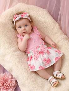 SHEIN Vintaside Kids 新生兒純色荷葉邊飾連身衣與蝴蝶結裝飾花卉印花裙子及髮帶套裝，適合四季日常穿著、外出、度假與玩耍 - 淺粉色 - 查看 7