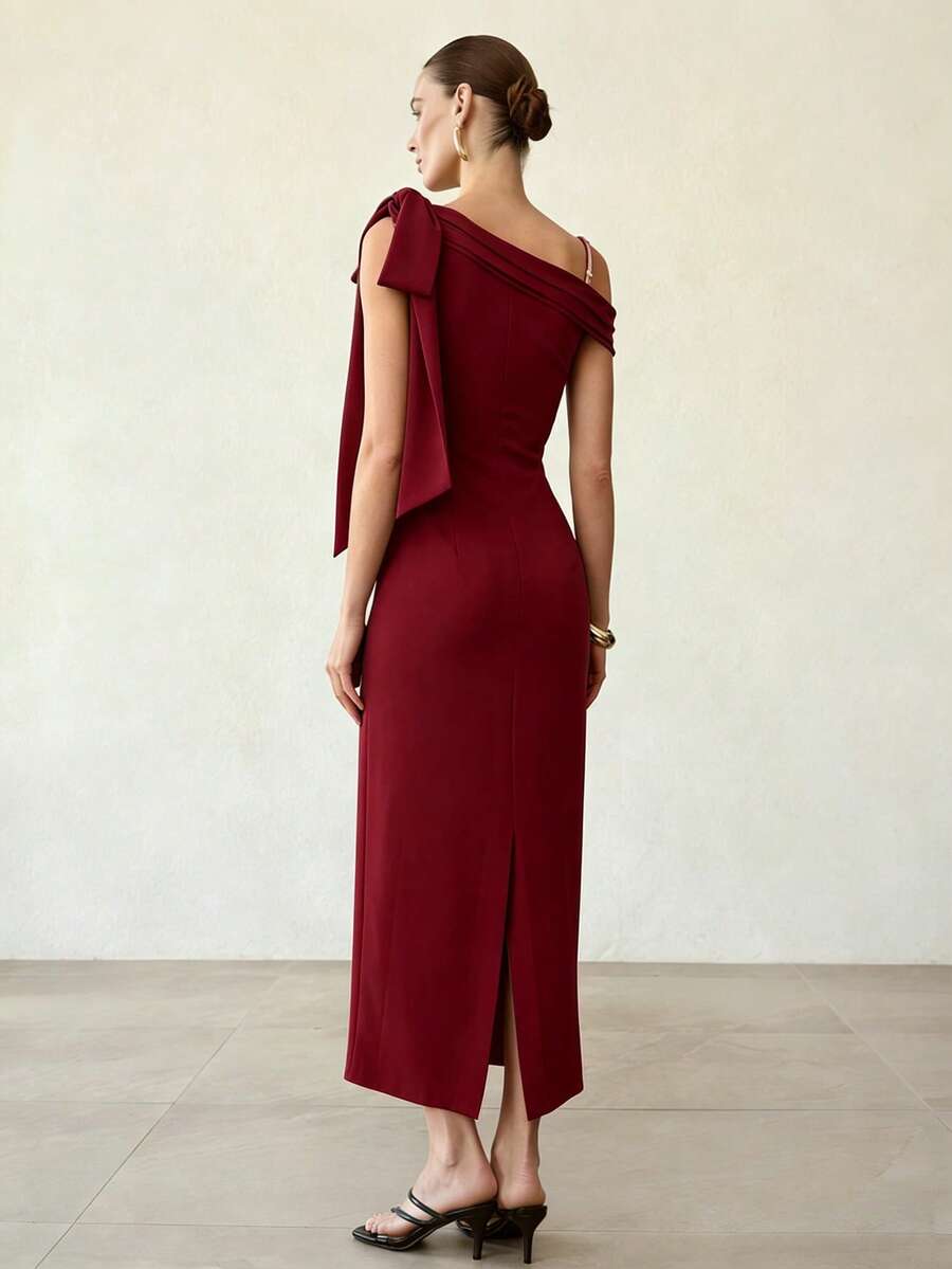 MOTF PREMIUM ELEGANT ASYMMETRICAL SHOULDER SLIM FIT LONG DRESS - Burgundy - View 2