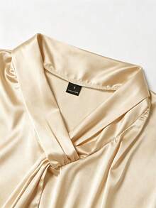 SHEIN Solid Color Collar Elegant Commuter Summer Short Sleeve Shirt, Satin Fabric, White Shirt, Loose Fit, Suitable For Commuting, Business, Party, Date Occasions, Spring/Summer Style Shirt - Champagne - View 4