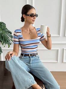 SHEIN Frenchy Kaos Wanita Minimalis Dasar dengan Motif Garis dan Blok Warna serta Detail Kerut - Biru - View 7