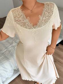 Napfluff CURVE Napfluff CURVE Heavy Workmanship Floral Collar Decoration V-Neck Lettuce Edge Trim Women's Mid-Length Short Sleeve Plus Size Nightgown - Apricot - View 2