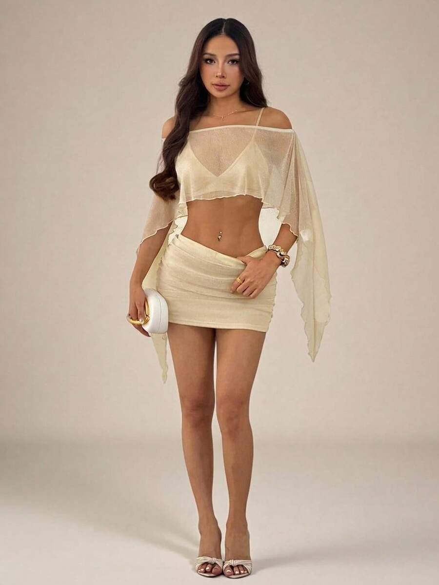 SHEIN PETITE 新款性感派对金色亮片透视不对称露肩宽松不对称下摆上衣搭配低腰褶皱迷你裙套装,波西米亚风,度假风,复古风,假日风,海滩风,邮轮风 - 金色 - 查看 1
