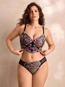 Charlaine 2pcs Plus Size Women Contrast Color Embroidered Sexy Lingerie Set - Black - View 4