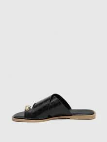 CUCCOO BIZCHIC Ladies Fashion Cross Strap Black Embossed Foot Clip Metal Buckle Small Square Toe Flat Sandals Comfortable Flat Sandals Slippers Suitable For Commuting Beach Vacation Ladies Flat Sandals - Black - View 3