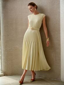 MOTF PREMIUM SPRING/SUMMER ELEGANT METAL BUCKLE BELTED PLEATED DRESS - Yellow - View 6