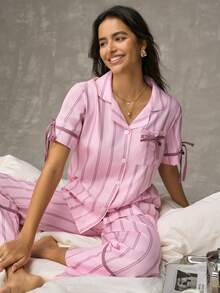SHEIN 条纹印花翻领撞色休闲家居服短袖上衣和裤子套装（女款） - 粉色 - 查看 1