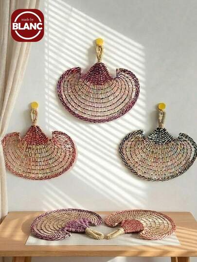 Madebyblanc Quạt đan tay bằng cỏ biển, quạt cầm tay hình sừng bò làm từ rơm tự nhiên, quạt đan bằng lá cọ mùa hè, quạt treo tường trang trí cho nhà và khách sạn, quạt đan phong cách Bohemian, quạt cầm tay di động cho mùa hè, quạt sợi tự nhiên thoáng khí, quạt trang trí đa năng dùng cho nghệ thuật treo tường, trang trí nhà cửa, đám cưới, tiệc tùng, lý tưởng cho sử dụng hàng ngày, trang trí nhà cửa, đạo cụ chụp ảnh, món quà lý tưởng cho người yêu mùa hè, người đam mê phong cách Bohemian, quà sinh nhật, quà tân gia và quà trang trí nhà cửa.