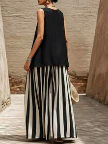SHEIN Holidaya 2026春夏新款女款黑白兩件套，寬鬆垂領無袖上衣 + 高腰直條紋黑白長褲，休閒度假輕鬆日常穿搭，黑色紋理亞麻無袖上衣 - 黑色 - 查看 3