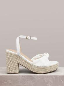 Blanco + superficie de tela
