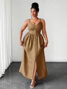 Maweii Women's Plus Size Elegant Textured Woven Fabric Spaghetti Strap Shirred Design Back Smocked Elastic Band Wooden Button Decor Waist-Defining Design Front Slit Design Extra Full Skirt Women's Plus Size New Style Vacation Concert Beach Seaside Fashion Versatile Outing Party Gathering Night Date Valentine's Day Romantic Date Fashion Item Spaghetti Strap Maxi Dress - Khaki - View 7