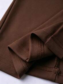 Franclia Plus Size Women's Metal Flower Button Design Short Sleeve Fashion T-Shirt - Coffee Brown - View 5