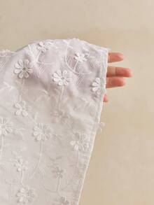 Poéselle Áo sơ mi nữ mặc thường ngày đi du lịch thêu hoa 3D - trắng - Xem 8