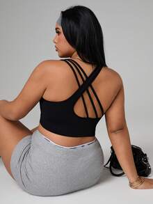 Breezaya Seamless Solid Color Round Neck Plus Size Women Sports Bra, Criss-Cross Back Design Plus Size Sports Bra, Back Shaping Function - Black - View 3
