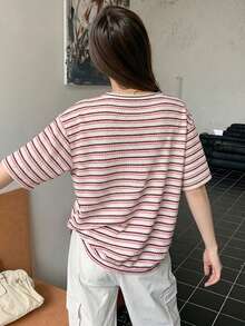 DAZY Camiseta de mujer a rayas con cuello en V, manga corta, casual, versátil, con gráfico, para verano - Multicolor - Ver 3