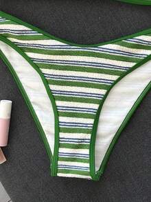 Swim Mod 條紋紋理面料雙肩帶紅白條紋女式比基尼泳衣套裝 2件組 島嶼海灘度假運動休閒百搭女款泳裝 春夏風格 女孩適用 - 綠色 - 查看 5