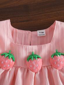 SHEIN Vintaside Kids 女嬰夏季粉色柔軟可愛休閒風草莓圖案方領荷葉袖上衣搭配寬腿長褲2件套，適合日常穿著、冷氣房放鬆、日常玩耍，柔軟可愛女孩套裝 - 粉色 - 查看 6