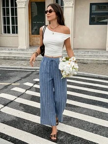 SHEIN Frenchy 休閒簡約度假風藍色仿紋理條紋滿版印花女款紋理面料七分寬腿褲，適合春夏度假 - 彩色 - 查看 2