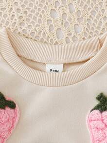 SHEIN Vintaside Kids 女嬰新款時尚運動衫套裝，3D鉤編草莓軟米白色上衣 + 粉色羅紋針織內搭褲，幼童可愛俏皮休閒日常百搭親膚秋季兩件套，適合外出 - 粉色 - 查看 4