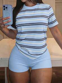 Slaydiva 女款夏季休閒條紋T恤與素色短褲兩件套 - 藍色 - 查看 5