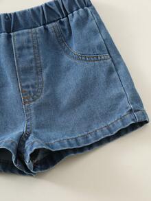 SHEIN 2 pezzi/Set Unisex Bambino Maschio Bambina Femmina Primavera/Estate Casual Moda Camicia Bianca a Maniche Corte Top da Baseball e Pantaloncini in Denim Set, Abbigliamento Primavera/Estate Bambino Maschio, Outfit, Streetwear - Multicolore - Visualizzare 9