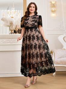 Reflora Plus Size Lace Patchwork Round Neck Elegant Short Sleeve Dress - Black - View 11