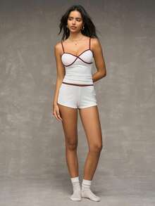 Esseday Bộ đồ ngủ nữ thời trang phối màu tương phản gồm áo hai dây và quần short, thích hợp cho mùa hè. - trắng - Xem 6
