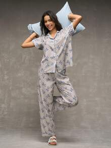 SHEIN Conjunto de pijama de manga corta con lazo a rayas y estampado lindo y dulce para mujer - Azul - Ver 2
