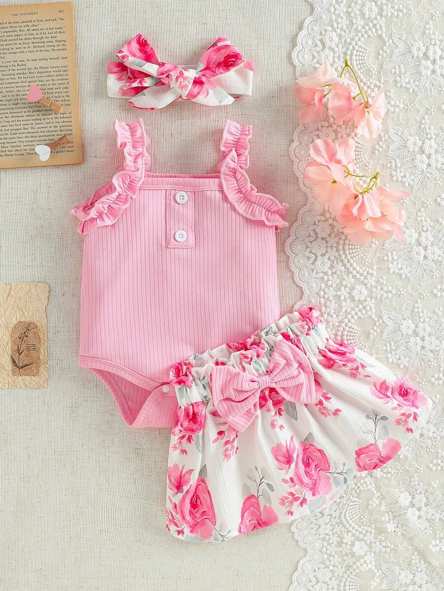 SHEIN Vintaside Kids 新生兒純色荷葉邊飾連身衣與蝴蝶結裝飾花卉印花裙子及髮帶套裝，適合四季日常穿著、外出、度假與玩耍 - 淺粉色 - 查看 1