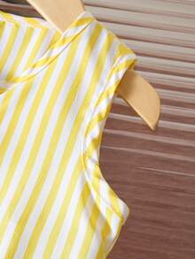 SHEIN Vintaside Kids 2件組女嬰幼童/新生兒0-3歲春夏休閒甜美日常度假條紋梭織無袖背心上衣寬腿褲套裝 - 黃色 - 查看 4