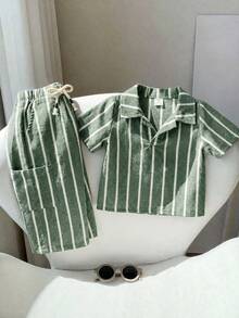 SHEIN 2 buc./set Set de cămașă cu mânecă scurtă și guleră cu dungi albastru-alb și pantaloni lungi, confortabil, casual și versatil, pentru bebeluși băieți și fete, potrivit pentru primăvară și vară, interior, exterior, uz zilnic, sport, joacă, petreceri, fotografii, vacanțe și sărbători - Multicolor - Vizualizare 7